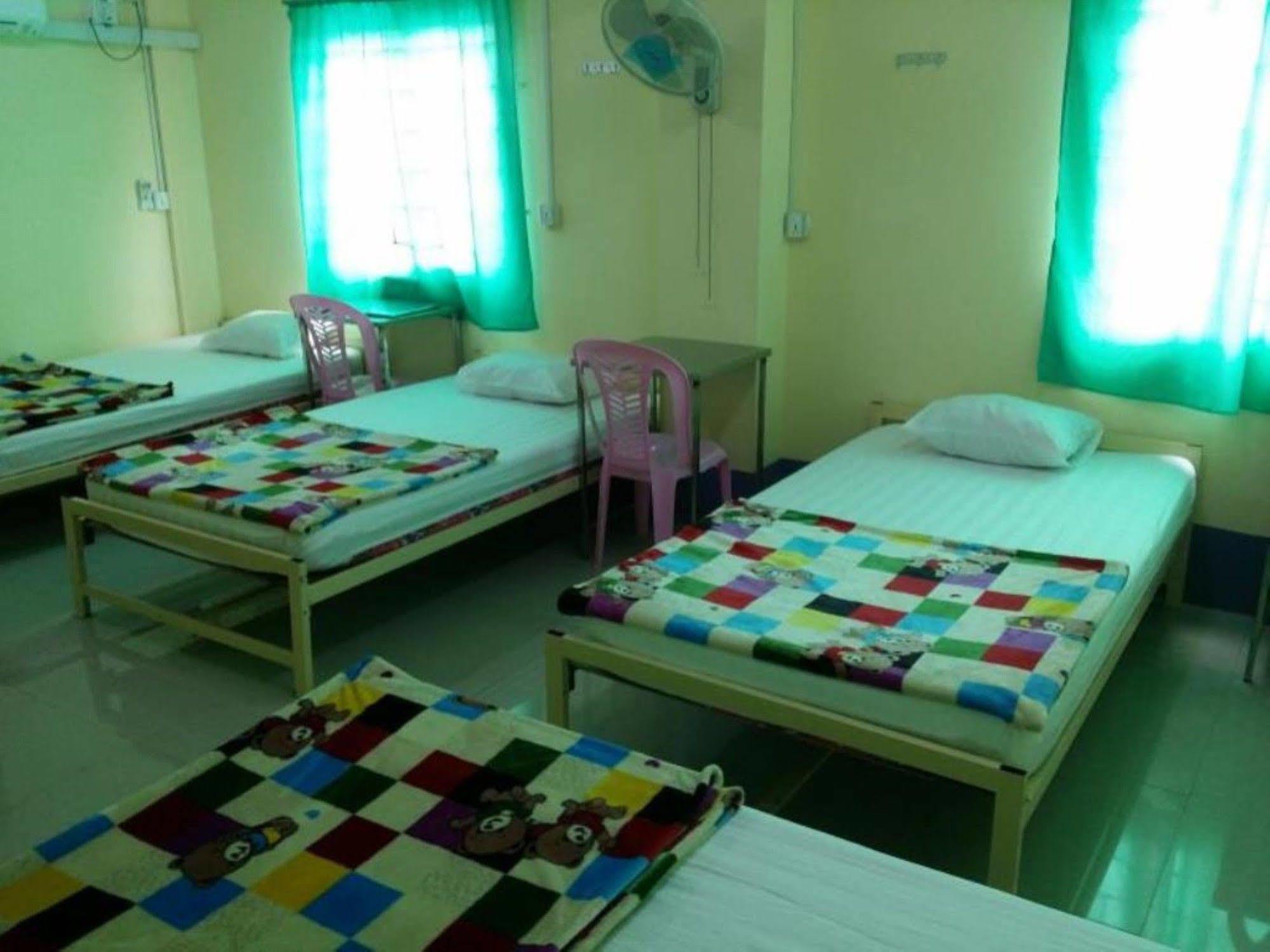 T Venus Hostel Rangun Kültér fotó