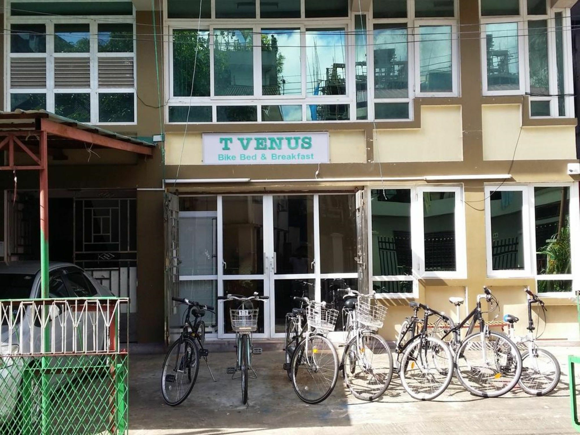 T Venus Hostel Rangun Kültér fotó